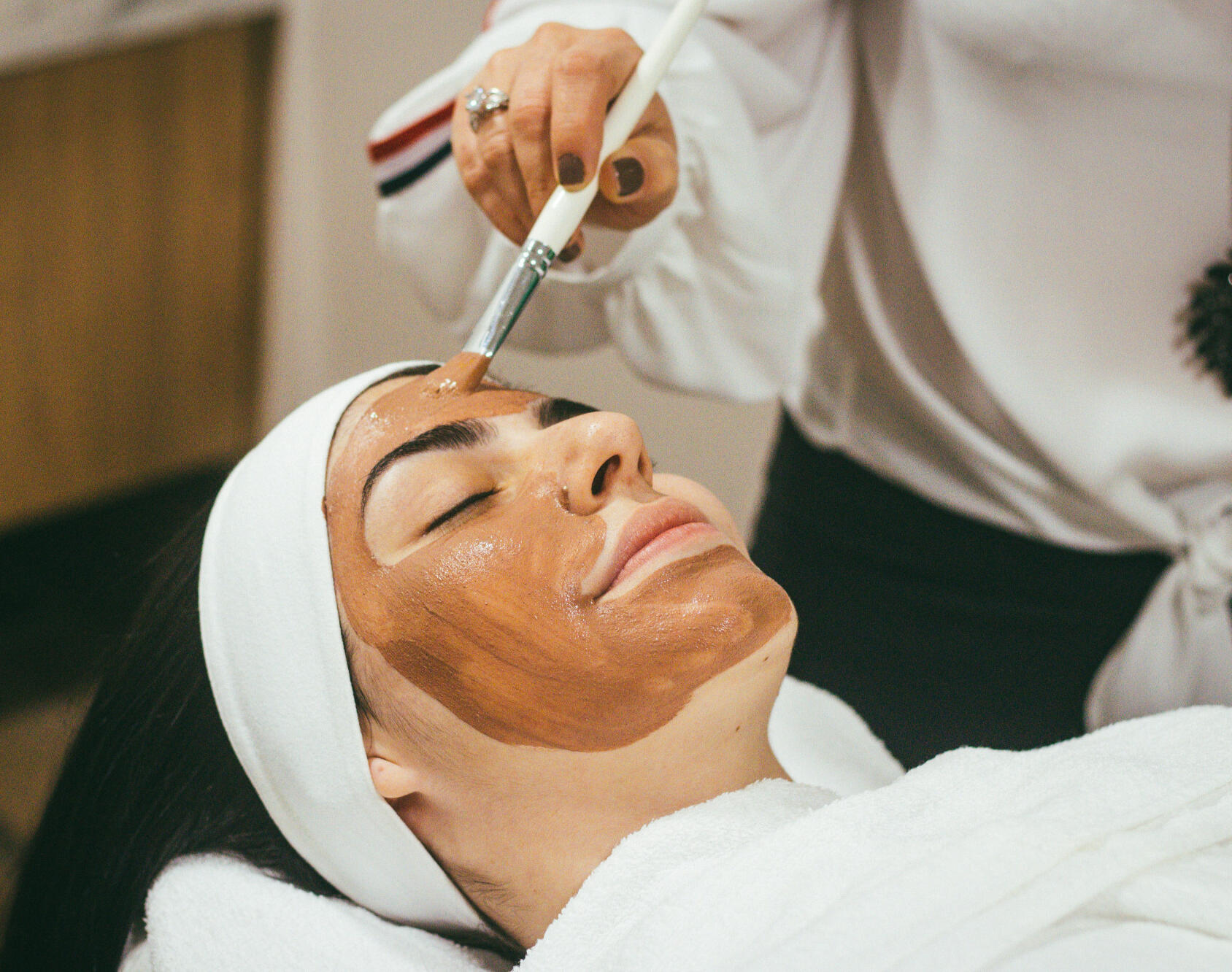 Gesichtsbehandlung Gesichtsbehandlung